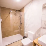 Apartamento de un dormitorio - baño