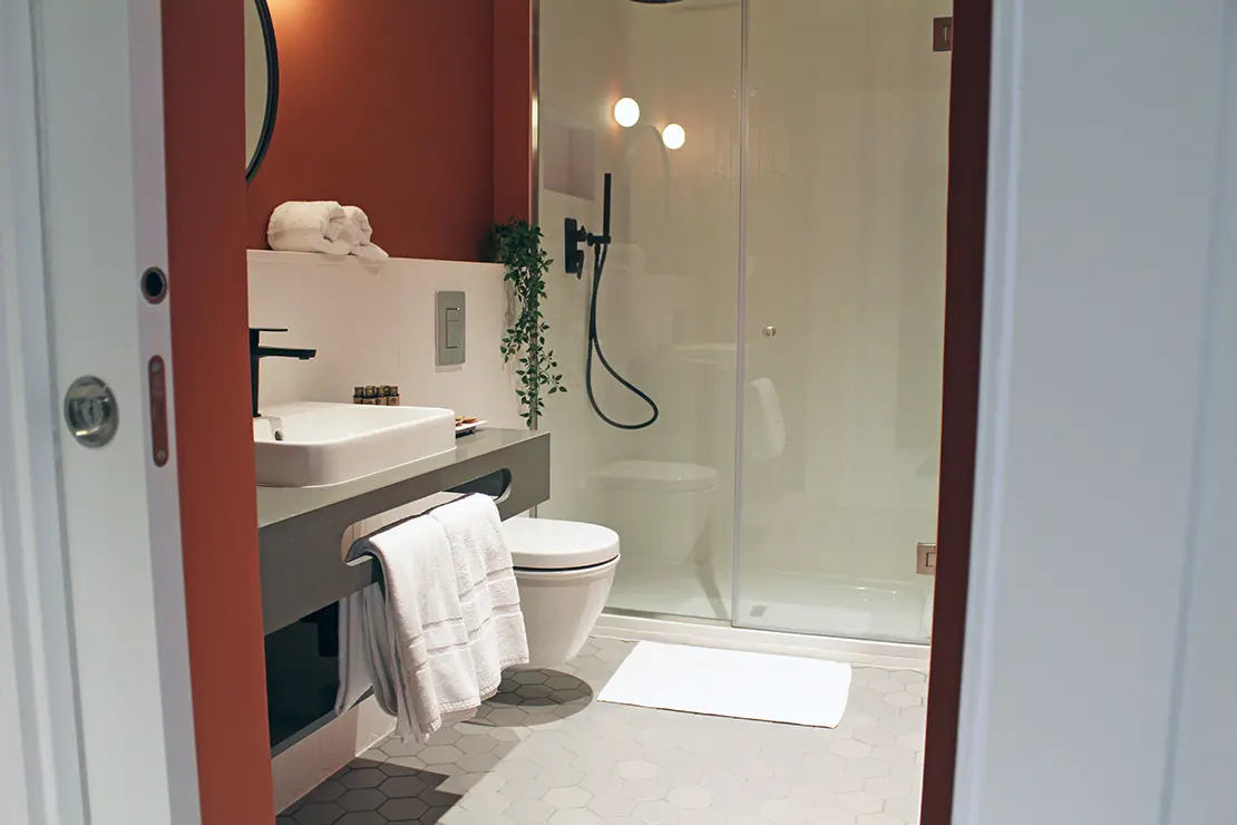 One-bedroom apartment - Fully equipped bathrooms (2)