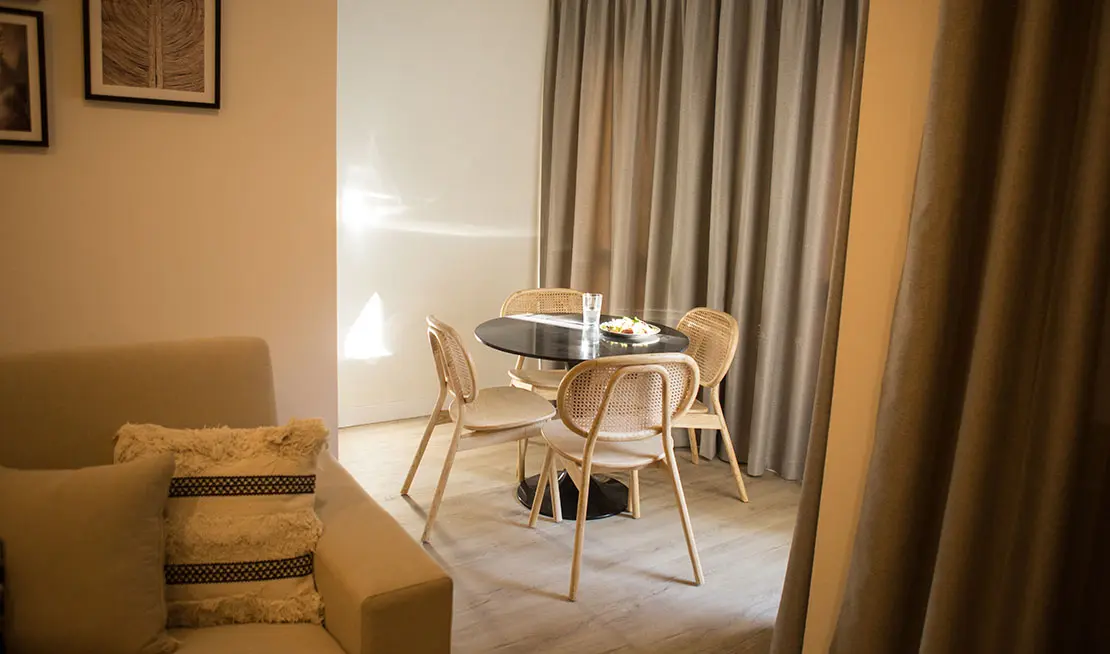 One-bedroom apartment - Table lighting